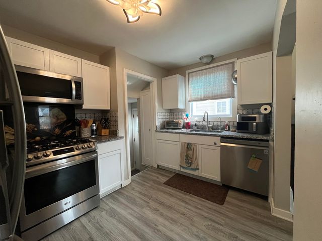 19977 Elkhart Street, Harper Woods City, MI 48225