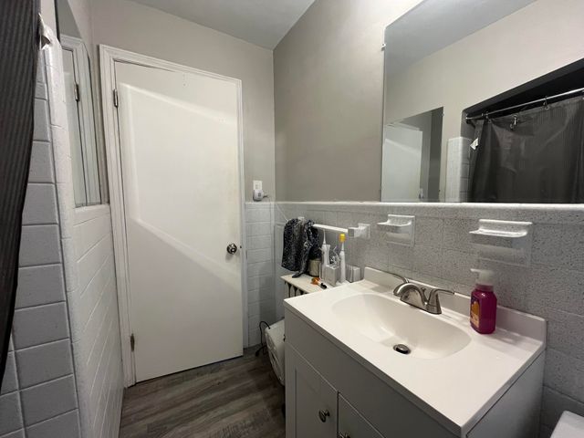 19977 Elkhart Street, Harper Woods City, MI 48225