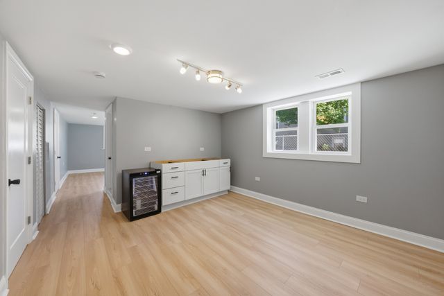 1232 Gunderson Avenue, Berwyn, IL 60402