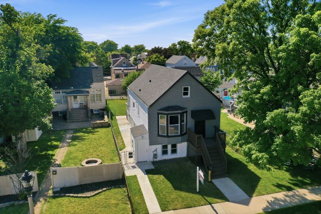 1232 Gunderson Avenue, Berwyn, IL 60402