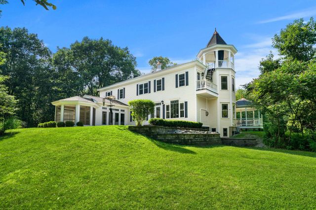 38 Rowell E Road, Brentwood, NH 03833