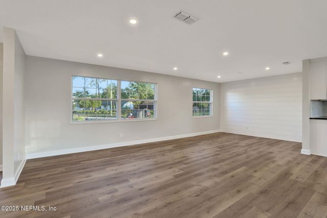 541 COPPITT Drive S, Orange Park, FL 32073