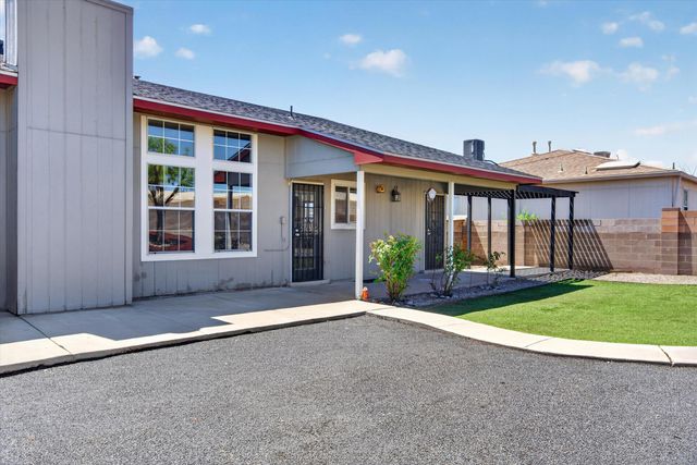 2413 Agua Fria Drive NE, Rio Rancho, NM 87144