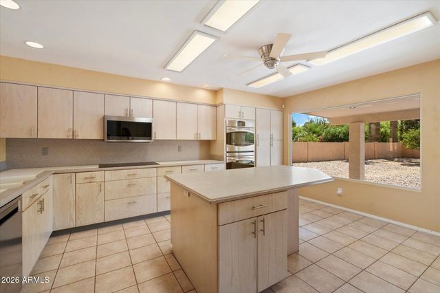 6235 E PARADISE Lane, Scottsdale, AZ 85254