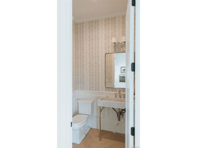 15385 King Ct, Broomfield, CO 80023