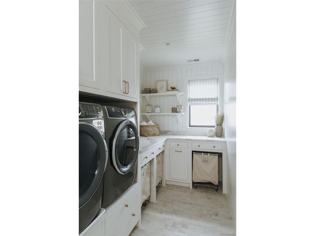 15385 King Ct, Broomfield, CO 80023