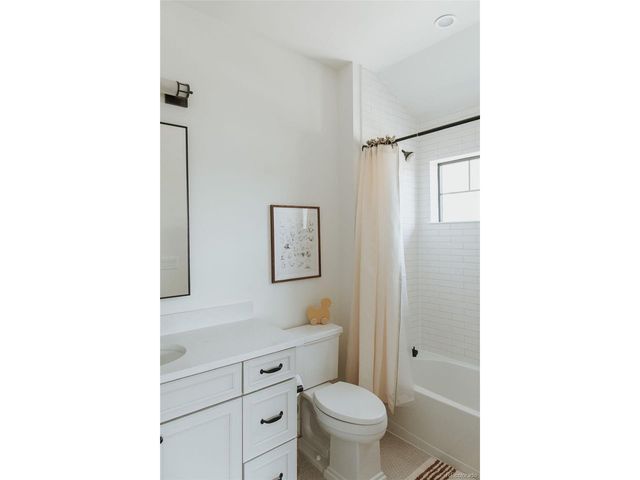 15385 King Ct, Broomfield, CO 80023