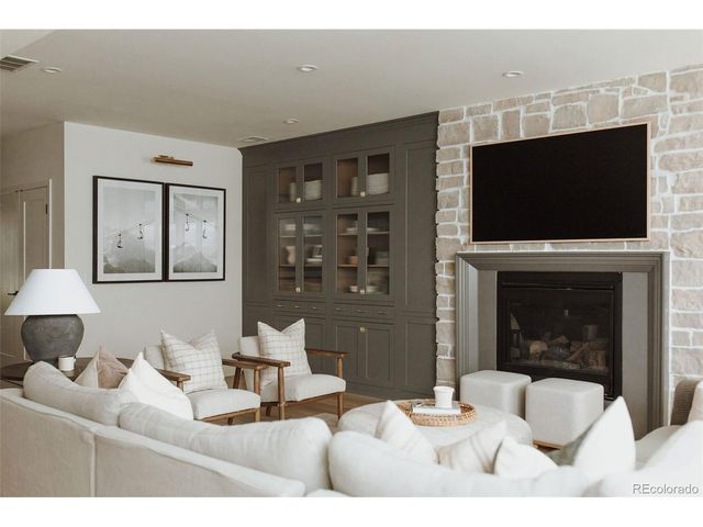 15385 King Ct, Broomfield, CO 80023