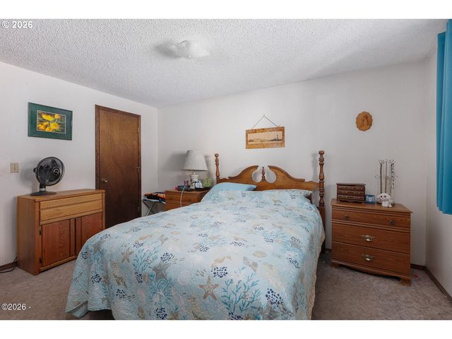 925 Se VIEWMONT Ave, Corvallis, OR 97333