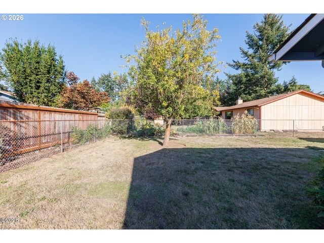 925 Se VIEWMONT Ave, Corvallis, OR 97333