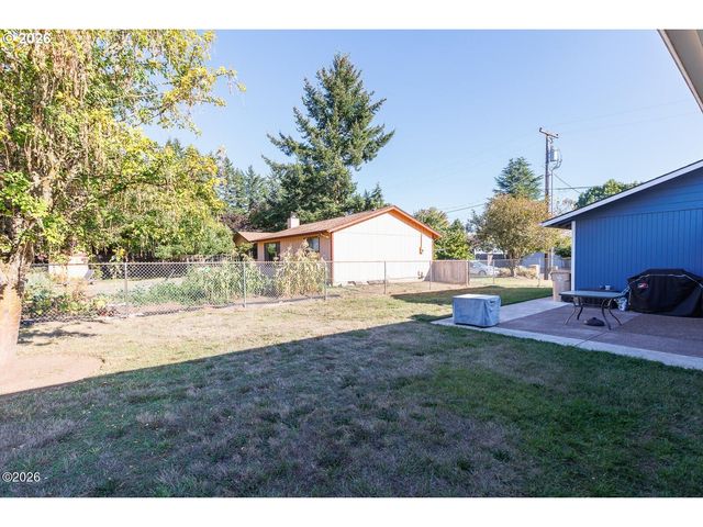 925 Se VIEWMONT Ave, Corvallis, OR 97333