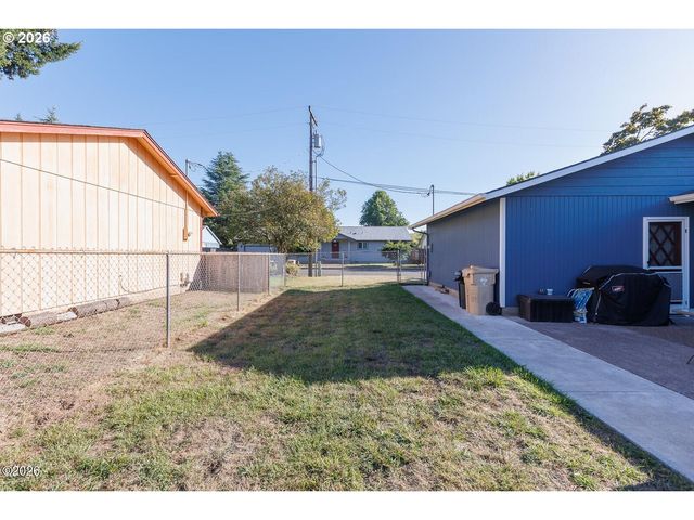 925 Se VIEWMONT Ave, Corvallis, OR 97333