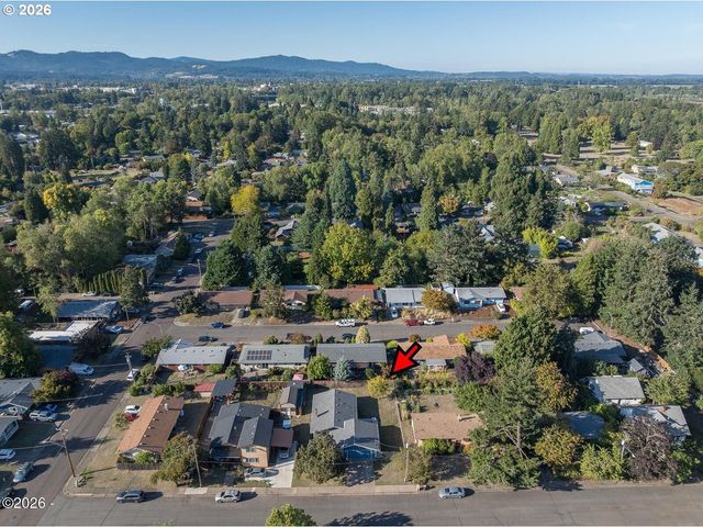 925 Se VIEWMONT Ave, Corvallis, OR 97333