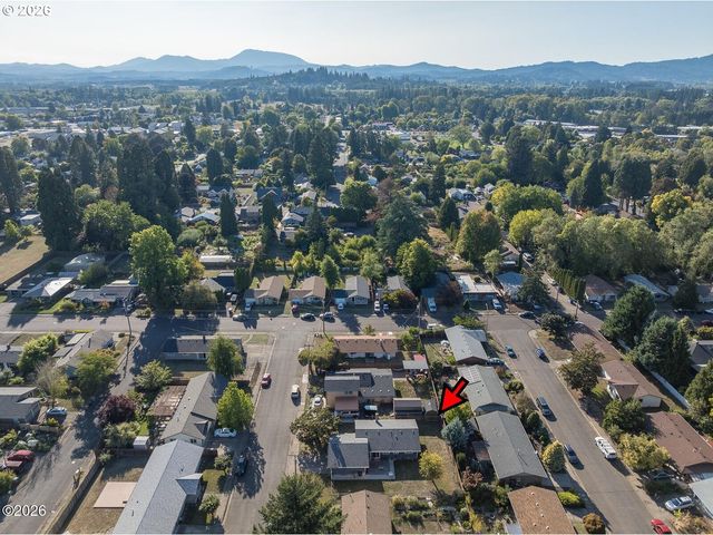 925 Se VIEWMONT Ave, Corvallis, OR 97333