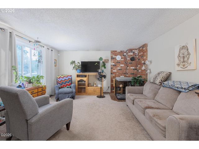 925 Se VIEWMONT Ave, Corvallis, OR 97333