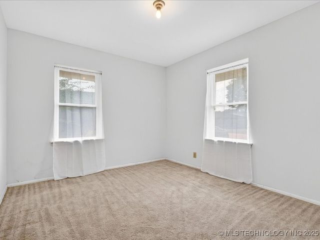 366 SE Wilshire Avenue, Bartlesville, OK 74006