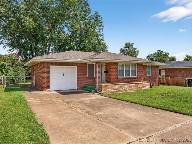 366 SE Wilshire Avenue, Bartlesville, OK 74006
