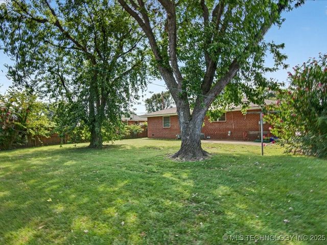 366 SE Wilshire Avenue, Bartlesville, OK 74006