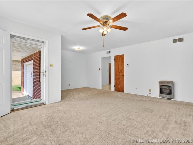 366 SE Wilshire Avenue, Bartlesville, OK 74006