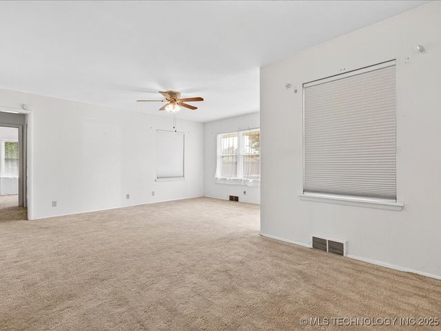 366 SE Wilshire Avenue, Bartlesville, OK 74006