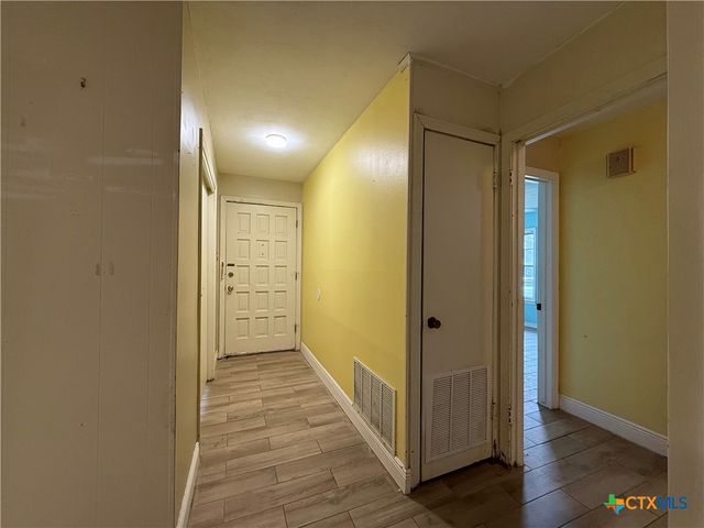 2301 Mcpherson Drive, Port Lavaca, TX 77979