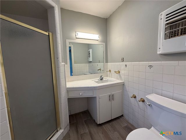 2301 Mcpherson Drive, Port Lavaca, TX 77979