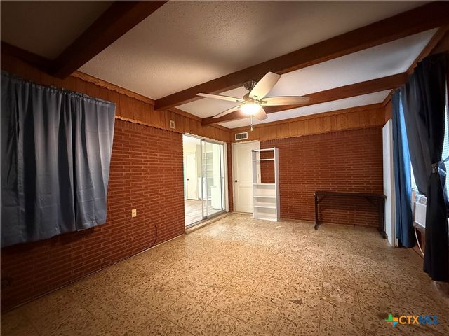 2301 Mcpherson Drive, Port Lavaca, TX 77979