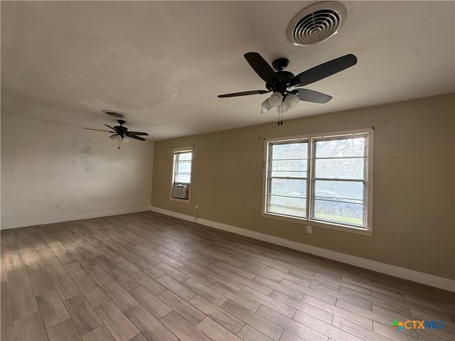 2301 Mcpherson Drive, Port Lavaca, TX 77979