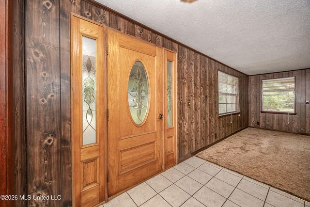 13317 Greenacres Drive, Ocean Springs, MS 39564