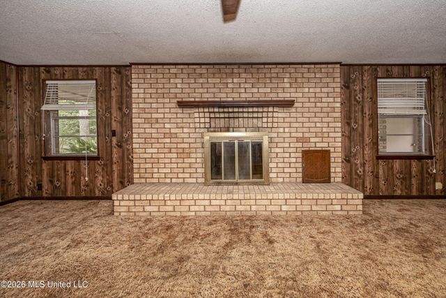 13317 Greenacres Drive, Ocean Springs, MS 39564