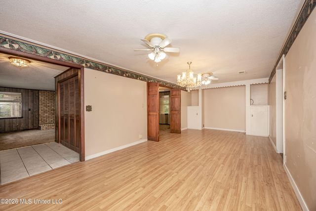13317 Greenacres Drive, Ocean Springs, MS 39564