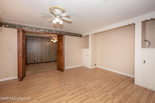 13317 Greenacres Drive, Ocean Springs, MS 39564