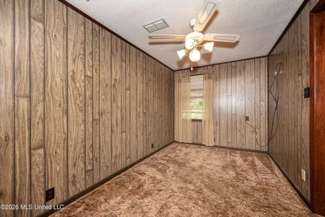 13317 Greenacres Drive, Ocean Springs, MS 39564