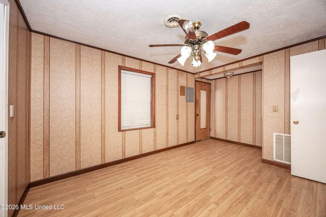 13317 Greenacres Drive, Ocean Springs, MS 39564