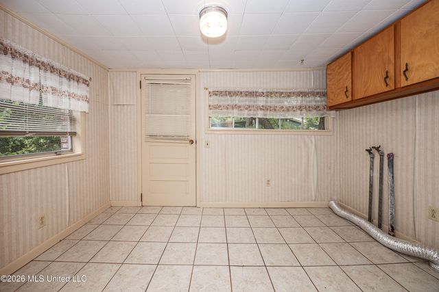 13317 Greenacres Drive, Ocean Springs, MS 39564