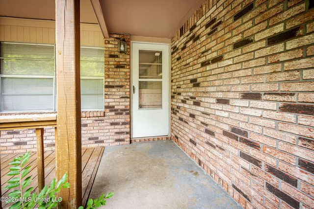 13317 Greenacres Drive, Ocean Springs, MS 39564