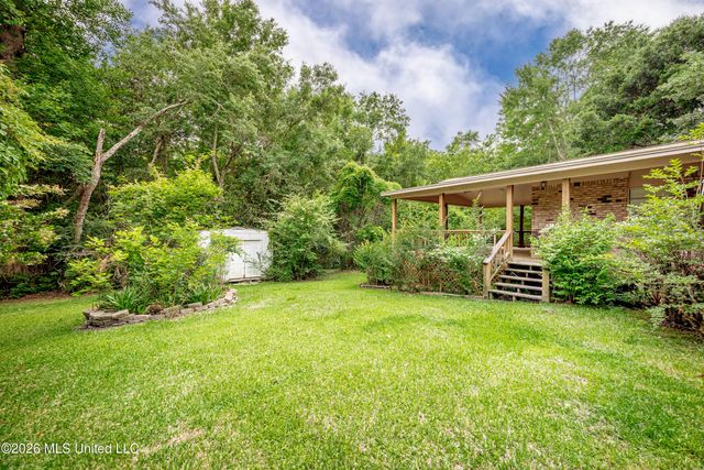 13317 Greenacres Drive, Ocean Springs, MS 39564