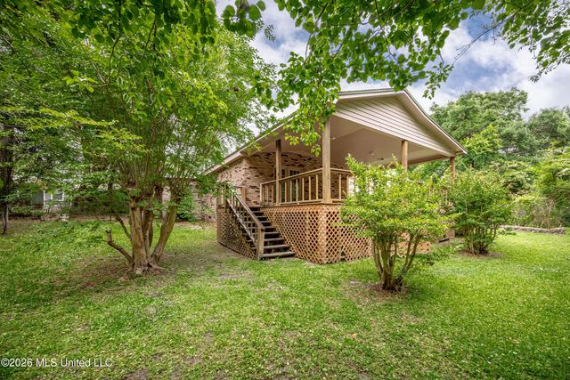13317 Greenacres Drive, Ocean Springs, MS 39564