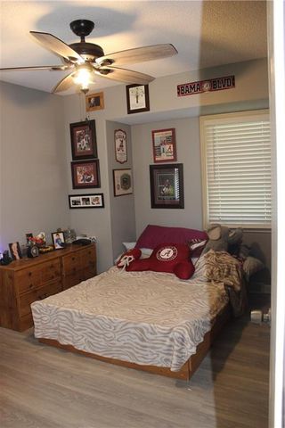 809 NW Arlington Place, Blue Springs, MO 64015