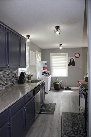809 NW Arlington Place, Blue Springs, MO 64015