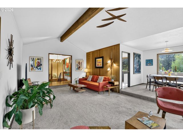 4308 Sw CHESAPEAK Ave, Portland, OR 97239