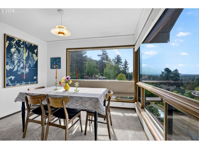 4308 Sw CHESAPEAK Ave, Portland, OR 97239