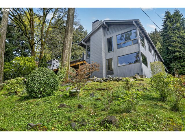 4308 Sw CHESAPEAK Ave, Portland, OR 97239