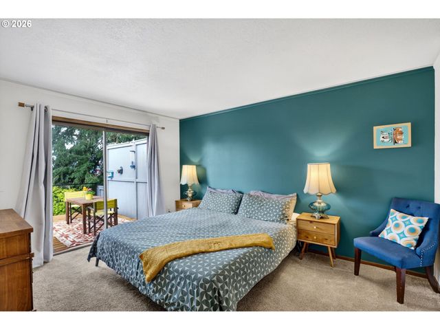 4308 Sw CHESAPEAK Ave, Portland, OR 97239