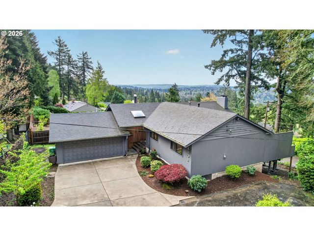 4308 Sw CHESAPEAK Ave, Portland, OR 97239