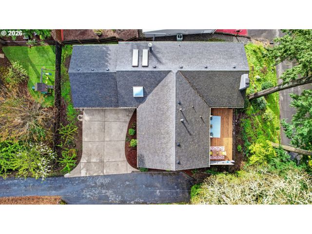 4308 Sw CHESAPEAK Ave, Portland, OR 97239