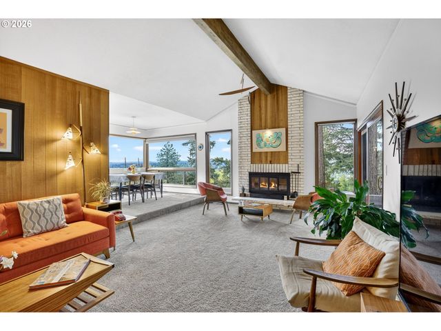 4308 Sw CHESAPEAK Ave, Portland, OR 97239