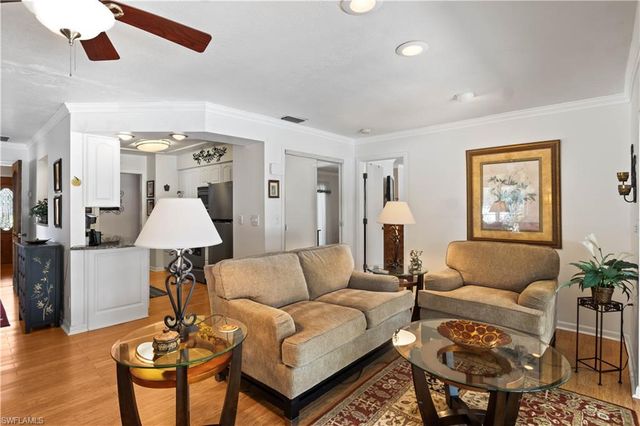 572 Bayside DR, Fort Myers, FL 33919