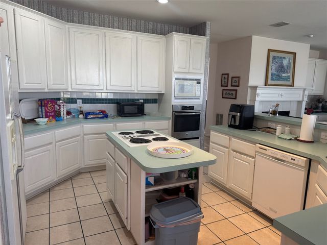 6010 Troon Circle, Garland, TX 75044