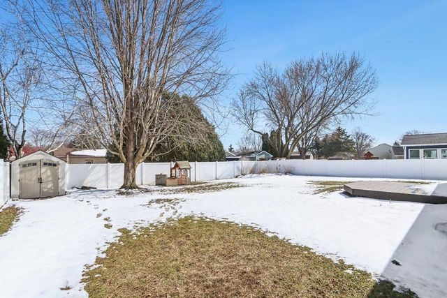 1008 Eric Lane, Waunakee, WI 53597